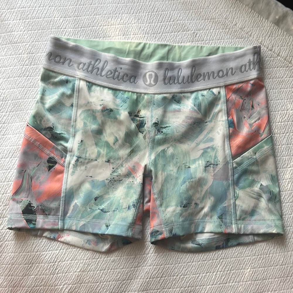 Lululemon high rise training short